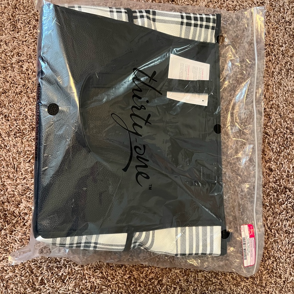 NWT Thirty-One Cindy Tote